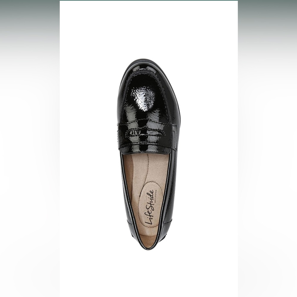 NWT Life Stride Patent Loafer - size 8.5